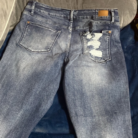 JUDY BLUE NON DISTRESSED JEANS!! - Picture 4 of 4